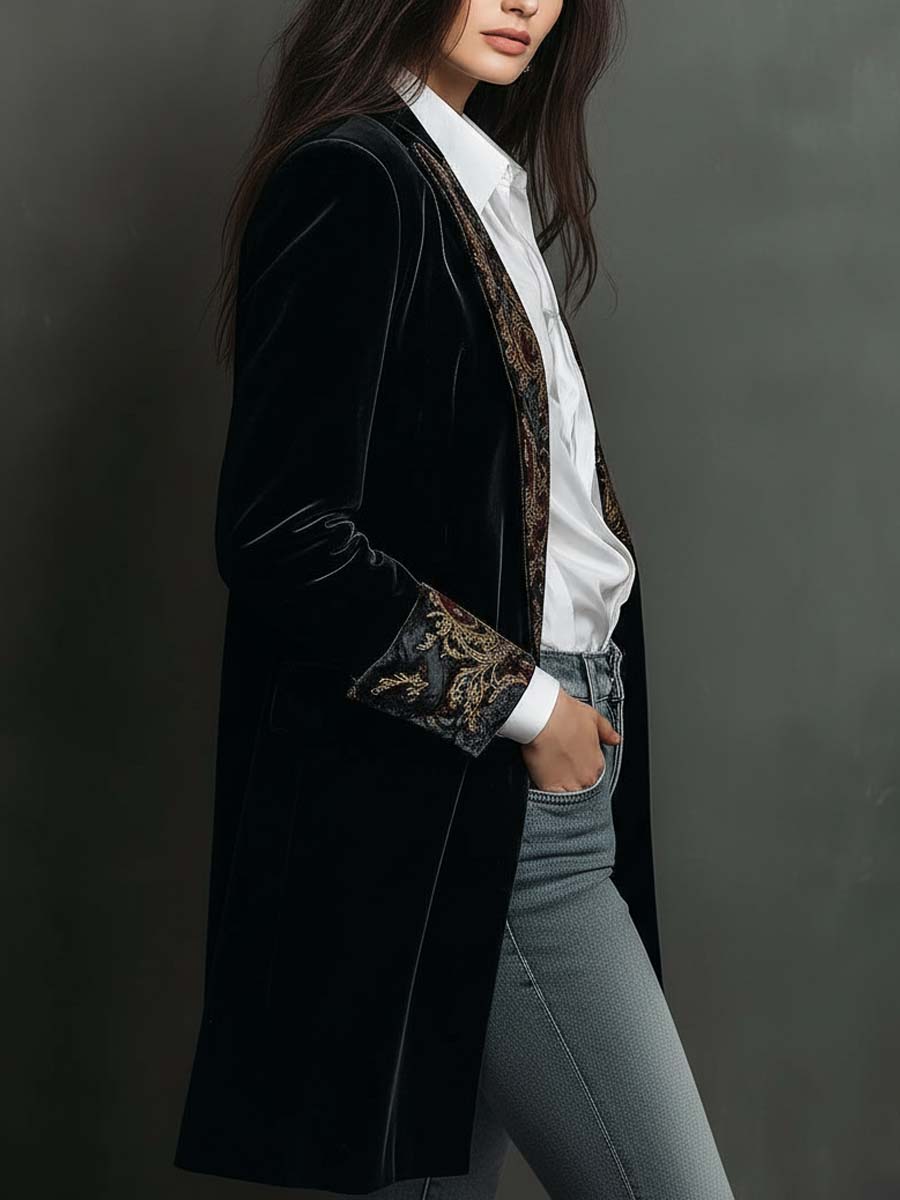 Camilla | Blazer Entallado con Estampado Barroco Negro